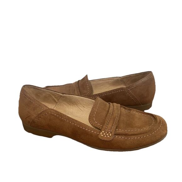 Womens Sz 8 Loafers Flats Tawny Brown Slip On Relaxed Fit Naturalizer Dannah - Picture 1 of 9